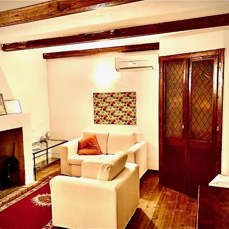 -- La Maisonette -- -- Nel Centro Storico A 30 Mt Dal Parco Aymerich, Museo Menhir, Casa Di Sant'ignazio - With Kitchen Vakantiehuis