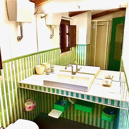 -- La Maisonette -- -- Nel Centro Storico A 30 Mt Dal Parco Aymerich, Museo Menhir, Casa Di Sant'ignazio - With Kitchen *