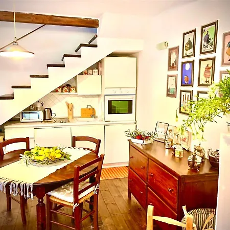 -- La Maisonette -- -- Nel Centro Storico A 30 Mt Dal Parco Aymerich, Museo Menhir, Casa Di Sant'ignazio - With Kitchen *
